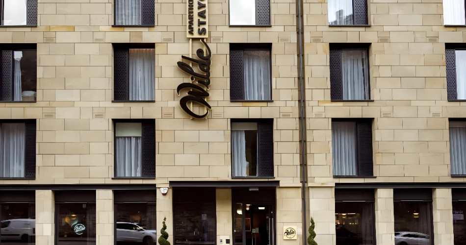 Luxury Stays Near Edinburgh Castle: Indulge in Style and History