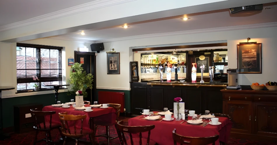 Budget-Friendly Accommodation Near Edinburgh Castle for Savvy Travelers