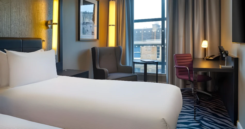Perfect Stays: Hotels Near Edinburgh Castle With Secure Parking