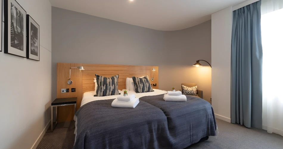 Perfect Stays: Hotels Near Edinburgh Castle With Secure Parking