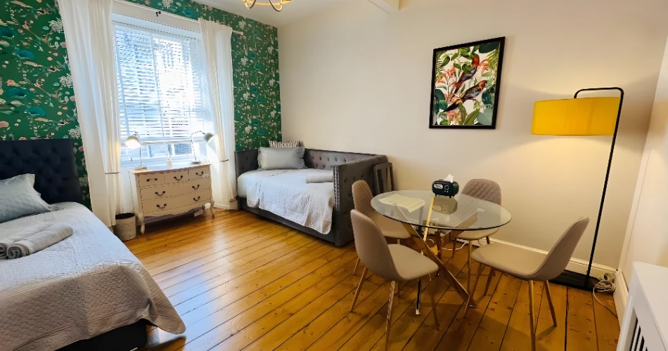 Perfect Stays: Hotels Near Edinburgh Castle With Secure Parking